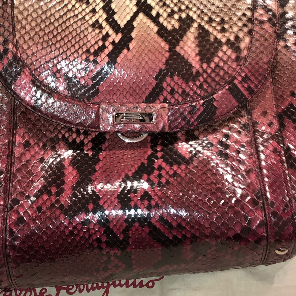 Ferragamo bag - Picture 4 of 8